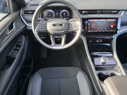 New 2026 Jeep Grand Cherokee L 2WD image 13