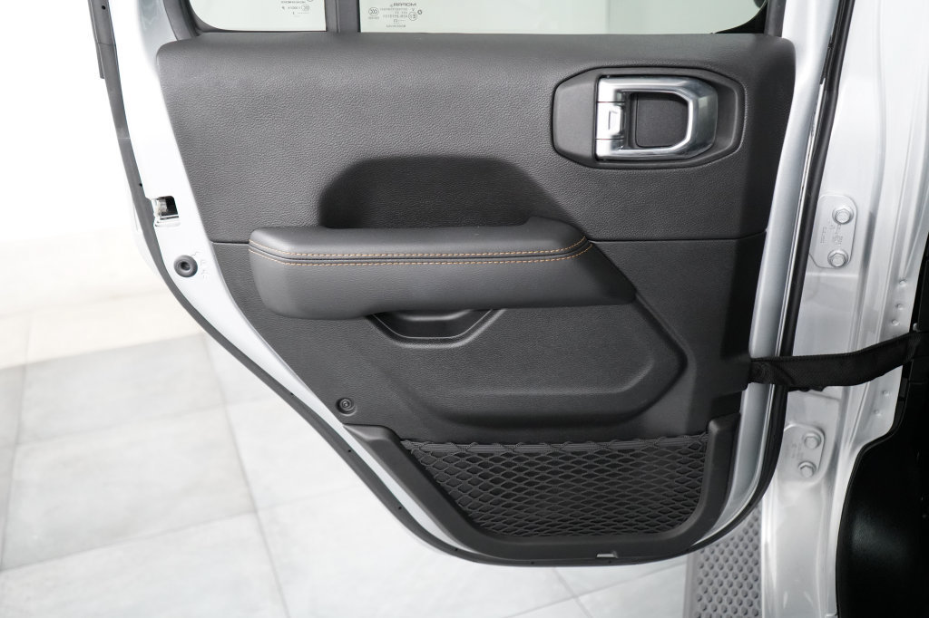 Used 2023 Jeep Wrangler Unlimited Sahara AWD/4WD image 27