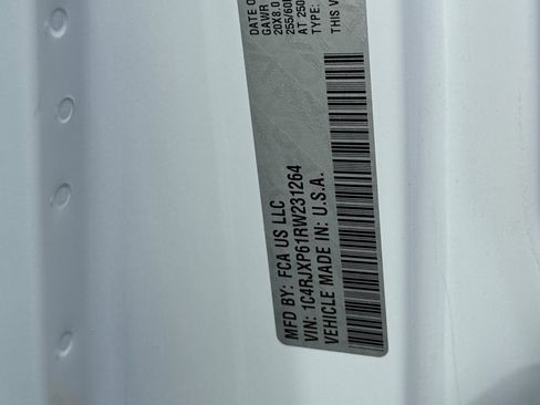 Used 2024 Jeep Wrangler Unlimited Sahara image 30