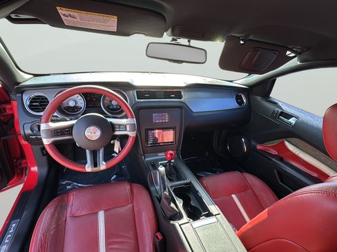Used 2010 Ford Mustang GT RWD image 14