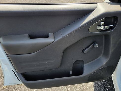 Used 2019 Nissan Frontier S RWD image 10