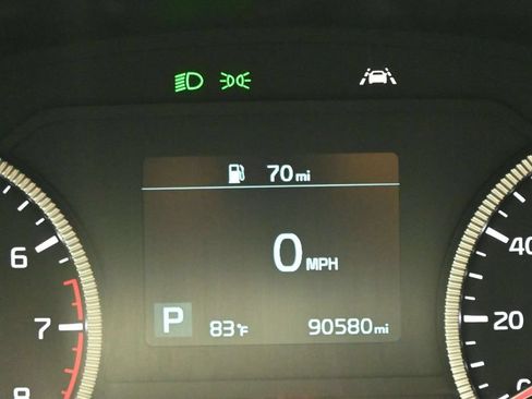 Used 2020 Kia Telluride LX AWD/4WD image 16
