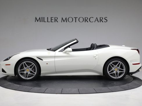 Certified 2017 Ferrari California T image 4
