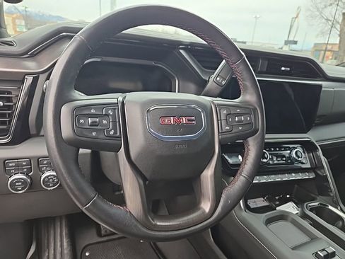 Used 2025 GMC Sierra 2500 AT4X image 14