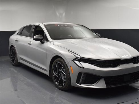 Certified 2025 Kia K5 GT-Line image 2