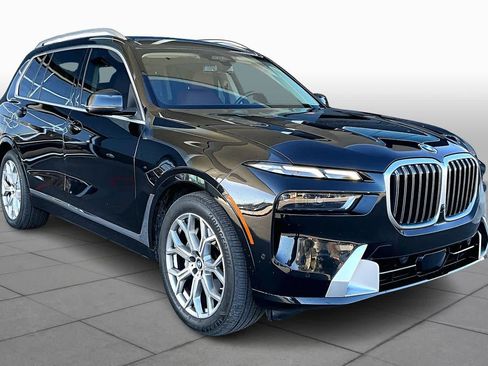 Used 2023 BMW X7 xDrive40i w/ Premium Package image 2