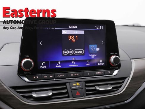 Used 2023 Nissan Altima 2.5 SV FWD image 19