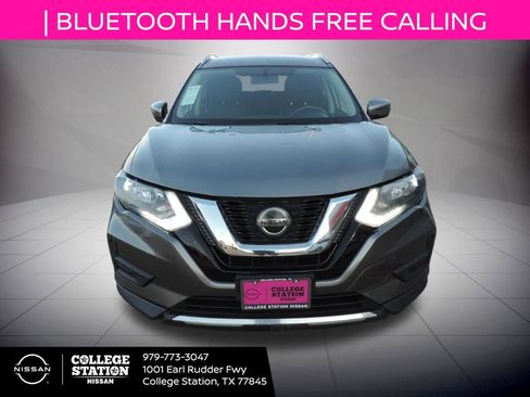 Used 2018 Nissan Rogue SV image 10