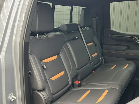 Used 2024 GMC Sierra 1500 AT4 w/ Technology Package image 42