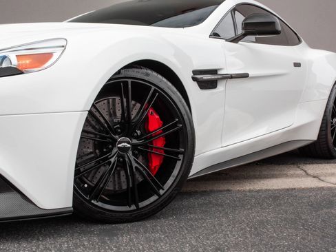 Used 2014 Aston Martin Vanquish Coupe RWD image 29