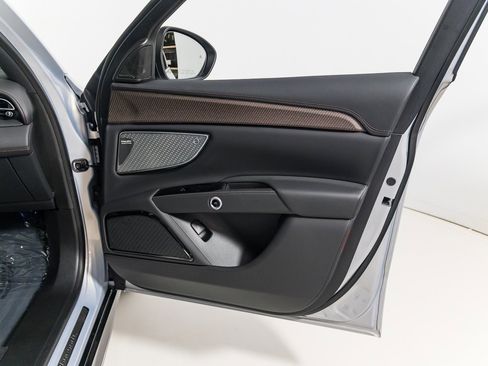 New 2025 Maserati Grecale Folgore image 24