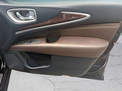 Used 2019 INFINITI QX60 Luxe w/ Sensory Package AWD/4WD image 18