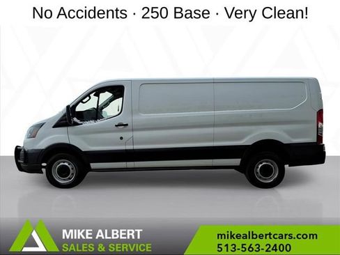Used 2021 Ford Transit 250 Low Roof RWD image 4