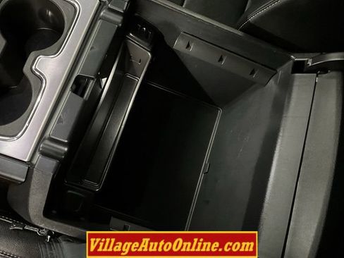 Used 2017 GMC Sierra 1500 SLT w/ SLT Premium Package image 33