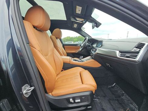 Used 2022 BMW X6 xDrive40i w/ M Sport Package AWD/4WD image 11
