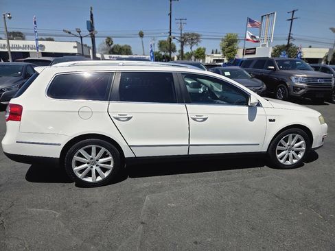 Used 2010 Volkswagen Passat Komfort FWD image 5