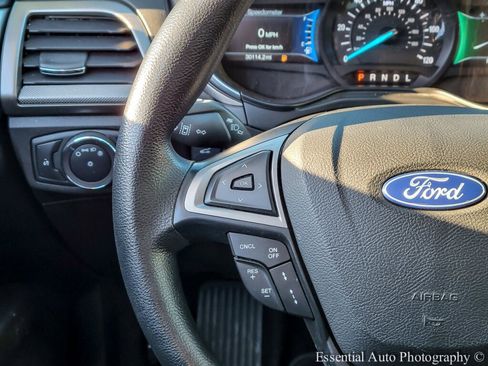 Used 2019 Ford Fusion SE image 18