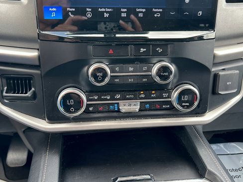 Used 2023 Ford Expedition Max XLT AWD/4WD image 18