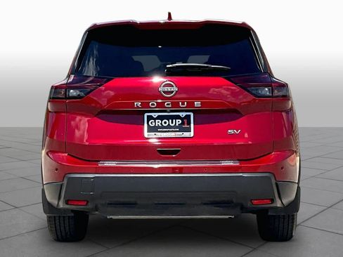 Certified 2024 Nissan Rogue SV FWD image 5