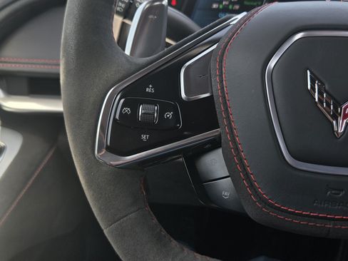 Used 2022 Chevrolet Corvette Stingray Premium Conv w/ Z51 Performance Package RWD image 15