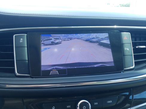 Used 2020 Buick Enclave Essence w/ Sound and Sites Package image 21