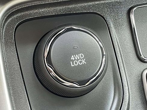 Used 2020 Jeep Compass Latitude w/ Cold Weather Group image 13