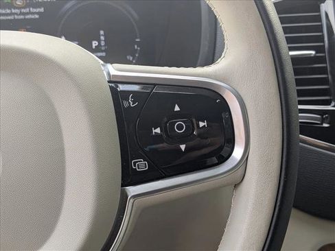 Used 2022 Volvo XC90 T8 Inscription Expression image 17