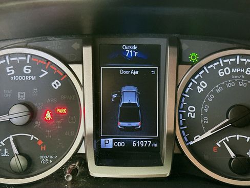 Used 2021 Toyota Tacoma SR5 image 18