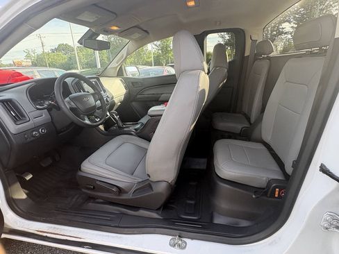 Used 2022 Chevrolet Colorado W/T RWD image 20