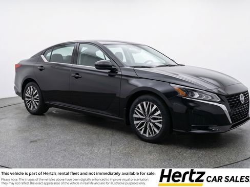 Used 2025 Nissan Altima 2.5 SV FWD image 1