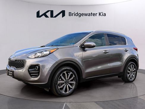 Used 2017 Kia Sportage EX AWD/4WD image 3