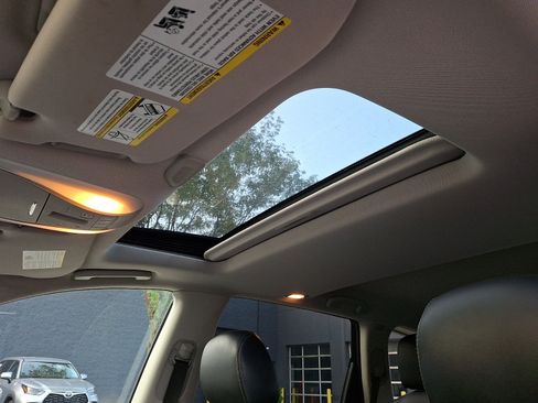 Used 2019 INFINITI QX60 Luxe w/ Essential Package AWD/4WD image 14