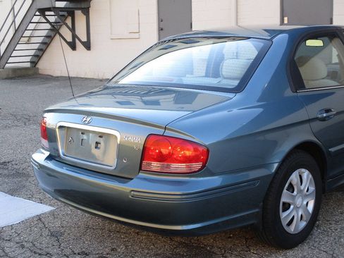 Used 2004 Hyundai Sonata image 40