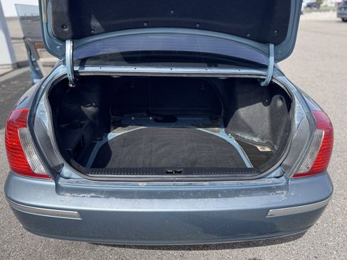 Used 2005 Hyundai XG350 FWD image 40