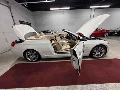 Used 2010 BMW 328i Convertible RWD image 42