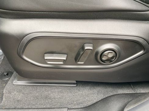 New 2025 Jeep Grand Cherokee L Limited w/ Black Appearance Package image 28