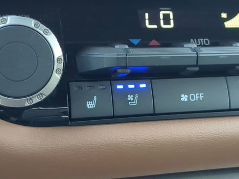 Used 2024 Toyota Tundra 1794 Edition image 22