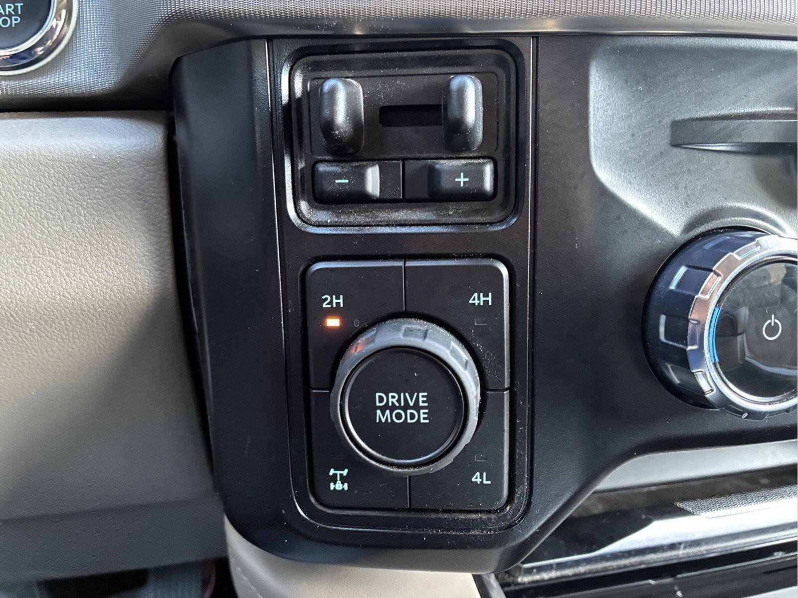 Used 2026 Ford F350 Platinum w/ Platinum Plus Package AWD/4WD image 28