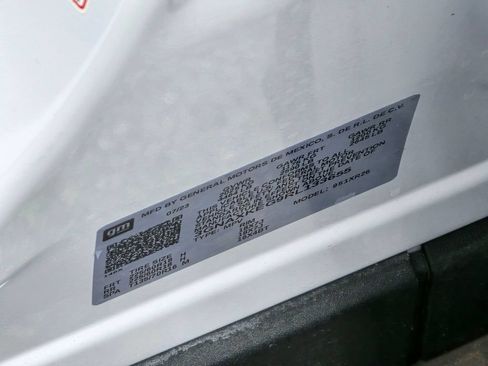 Used 2024 Chevrolet Equinox LT FWD image 30