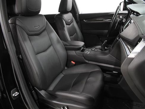 Certified 2022 Cadillac XT5 Sportv image 19