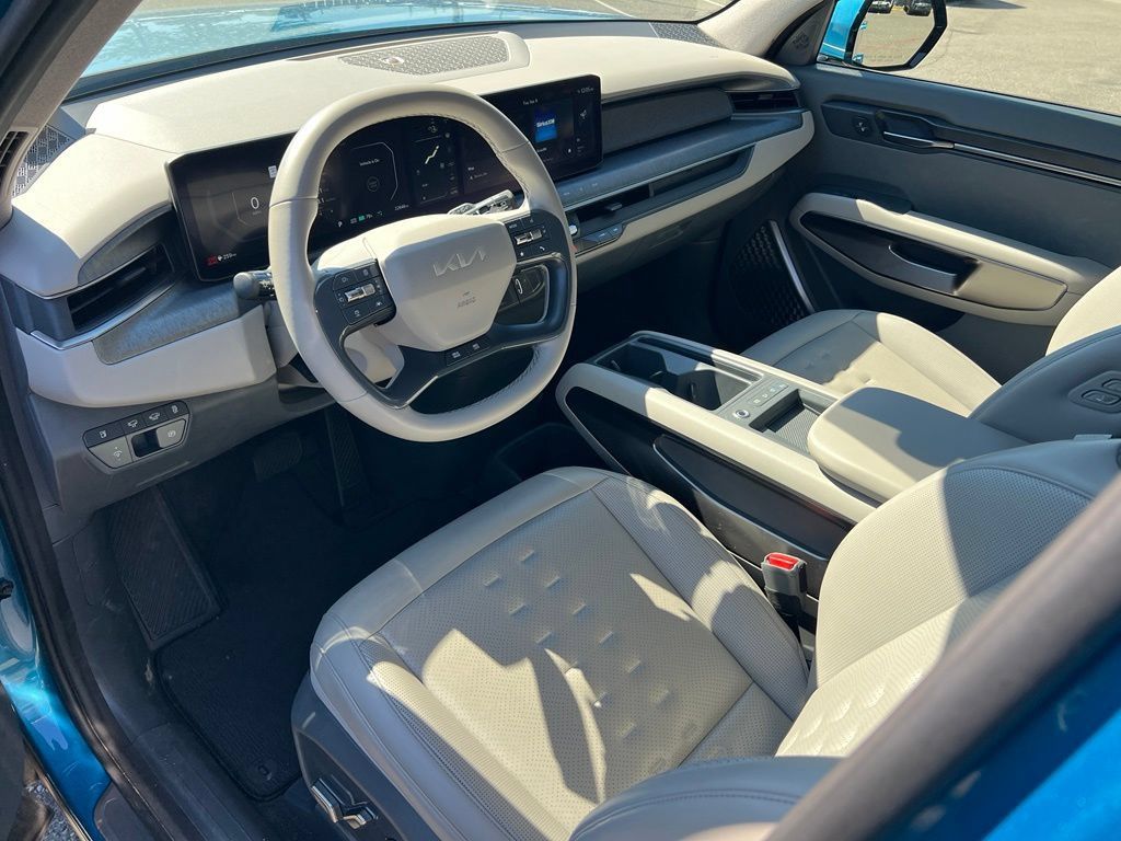 Certified 2024 Kia EV9 Wind AWD/4WD image 13