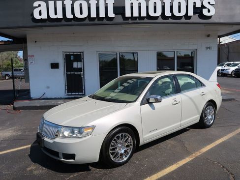 Used 2006 Lincoln Zephyr image 1