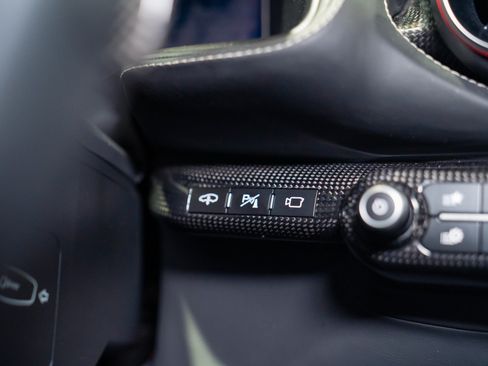 Used 2018 Ferrari 812 Superfast RWD image 43