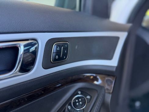 Used 2012 Ford Explorer Limited AWD/4WD image 46