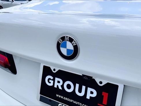 Used 2023 BMW 530i w/ Premium Package RWD image 30