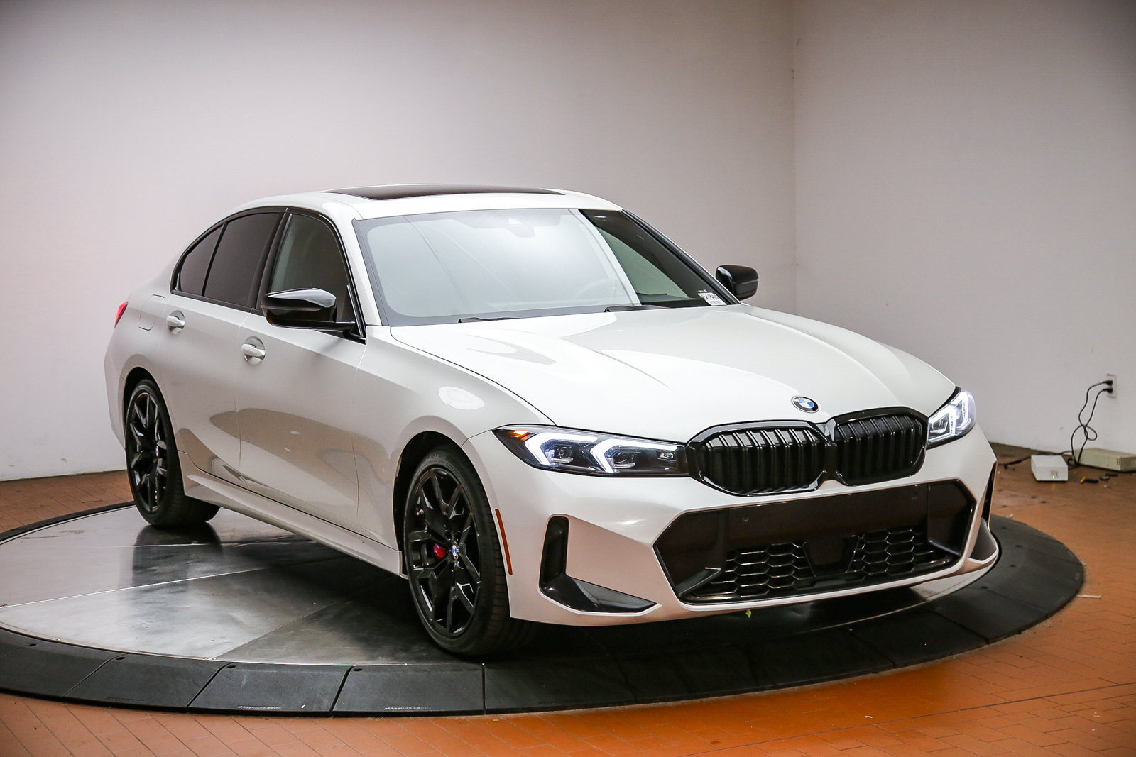 Certified 2025 BMW 330i Sedan w/ M Sport Package RWD image 3