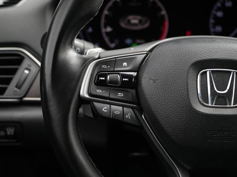 Used 2018 Honda Accord Touring image 21