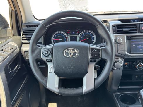 Used 2017 Toyota 4Runner SR5 AWD/4WD image 15