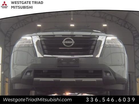 Used 2022 Nissan Pathfinder SL w/ Cargo Package image 4