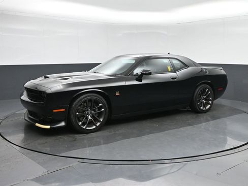 Used 2021 Dodge Challenger R/T Scat Pack image 3